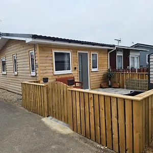 Beautiful & Stunning 1-bed In Chalet Bridlington