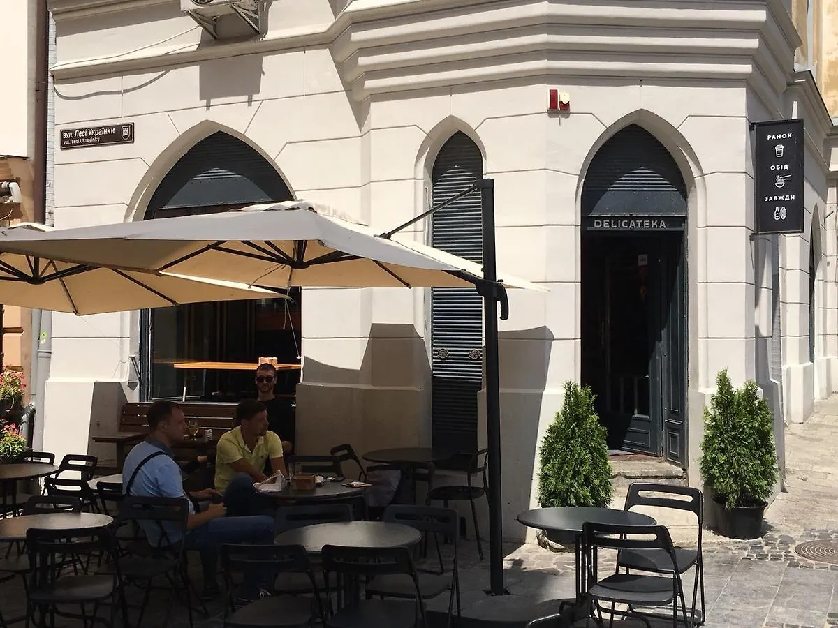 Apartment On Lesi Ukrainky Lviv